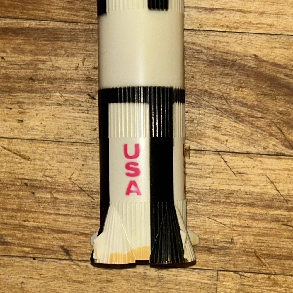 Vintage Saturn V Rocket Model Toy USA‎ D2